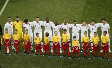 DÇ-2018: Uruqvay 1/4 finala çıxıb, Portuqaliya turnirlə vidalaşıb - VİDEO