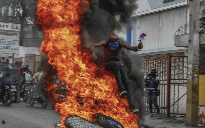 Haitidə quldurlar beynəlxalq hava limanını ələ keçirməyə cəhd ediblər