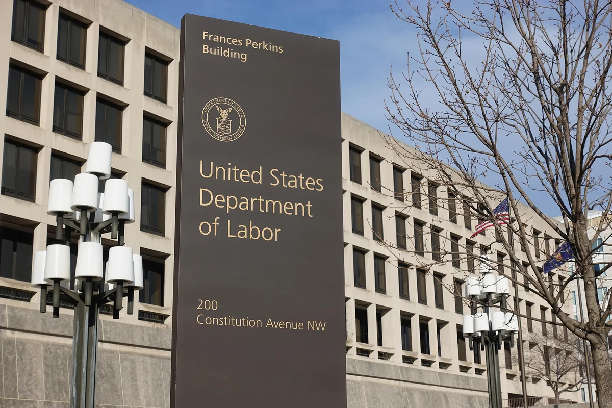 Годовая инфляция в США в октябре замедлилась до 1,2%