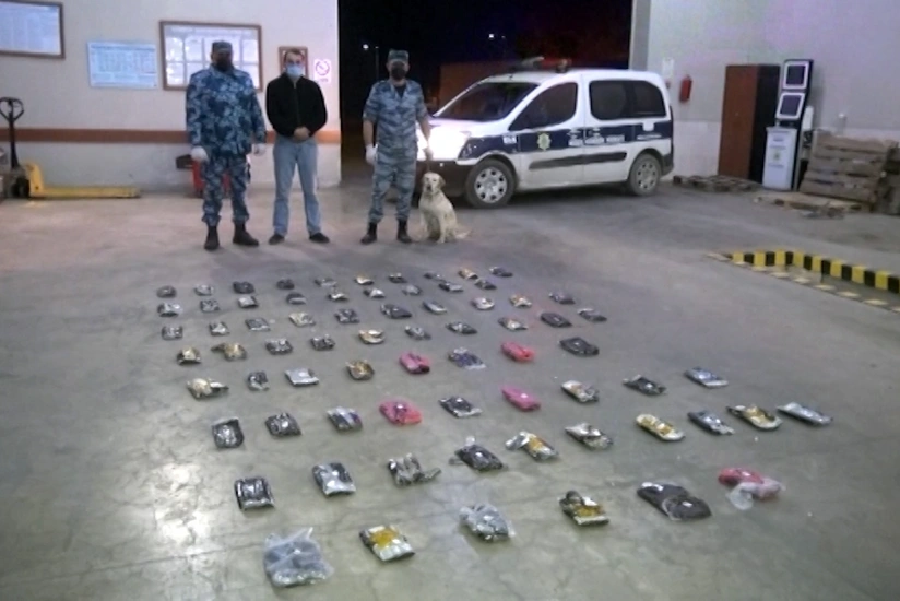 Gömrükçülər mebel dəstinə yerləşdirilən 43 kq narkotik vasitəni aşkar etdi