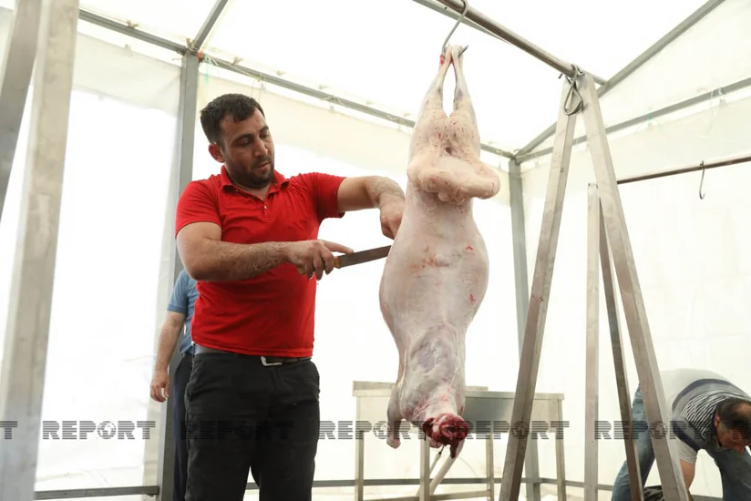 Bakıda əhali qurban kəsib