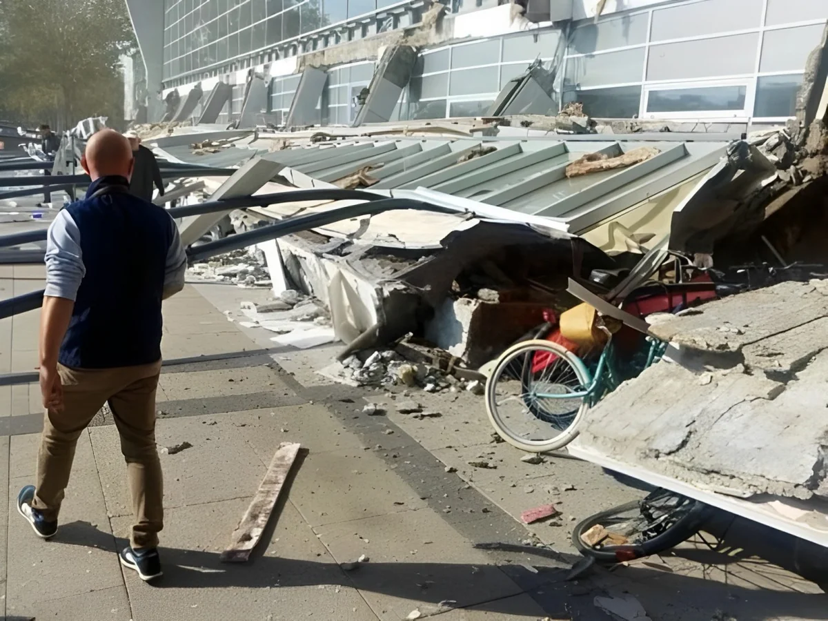 В Польше обрушилась крыша депо, два человека погибли