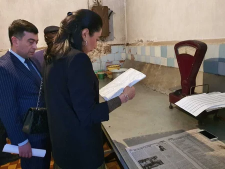 Ombudsman Qubada vətəndaşları qəbul edib, uşaq müəssisəsinə baş çəkib