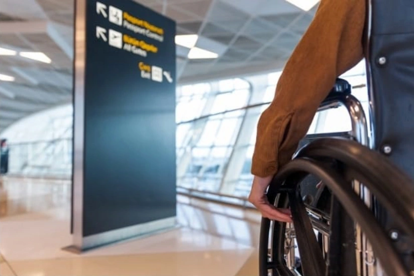 Azərbaycan gömrükçüləri “yardıma ehtiyacı olan şəxs”i saxlayıb