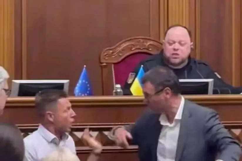 В Верховной Раде Украины произошла стычка между депутатами из-за соевой правки