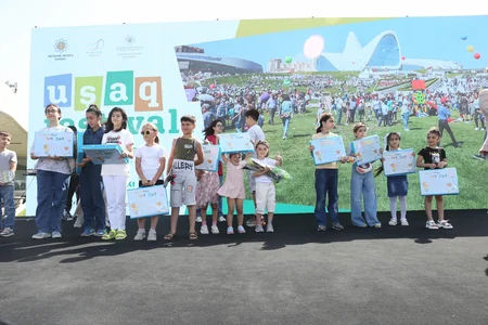 Heydər Əliyev Mərkəzinin parkında Uşaq festivalı keçirilib