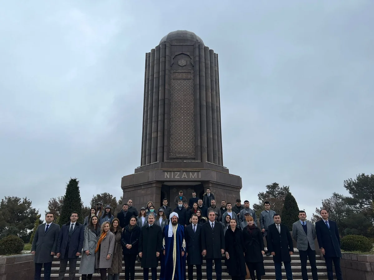 XİN kollektivi və Diplomatiya könüllüləri qrupu Gəncəyə səfər ediblər