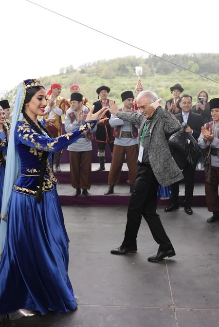 Cıdır düzündə “Xarıbülbül” festivalının açılış konserti olub