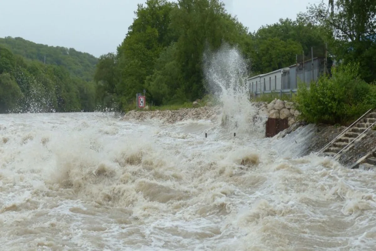 Rayonlara yağış yağıb, Talaçaydan sel keçib - FAKTİKİ HAVA