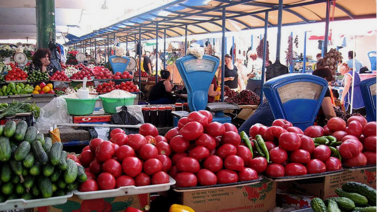 Paytaxtın məşhur bazarında kütləvi dava baş verib