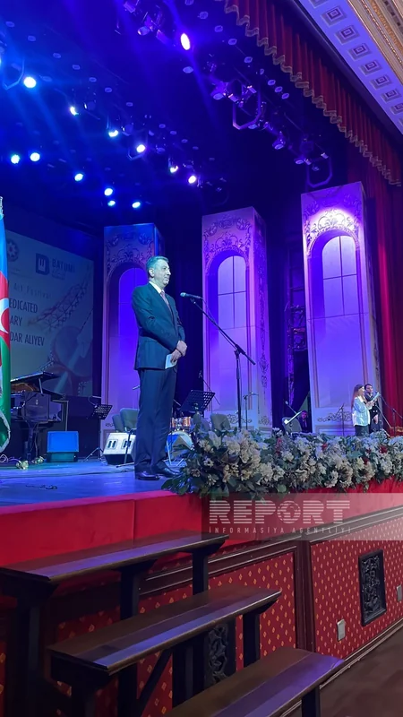 Batumidə Heydər Əliyevin 100 illik yubileyi münasibətilə konsert proqramı təqdim edilib
