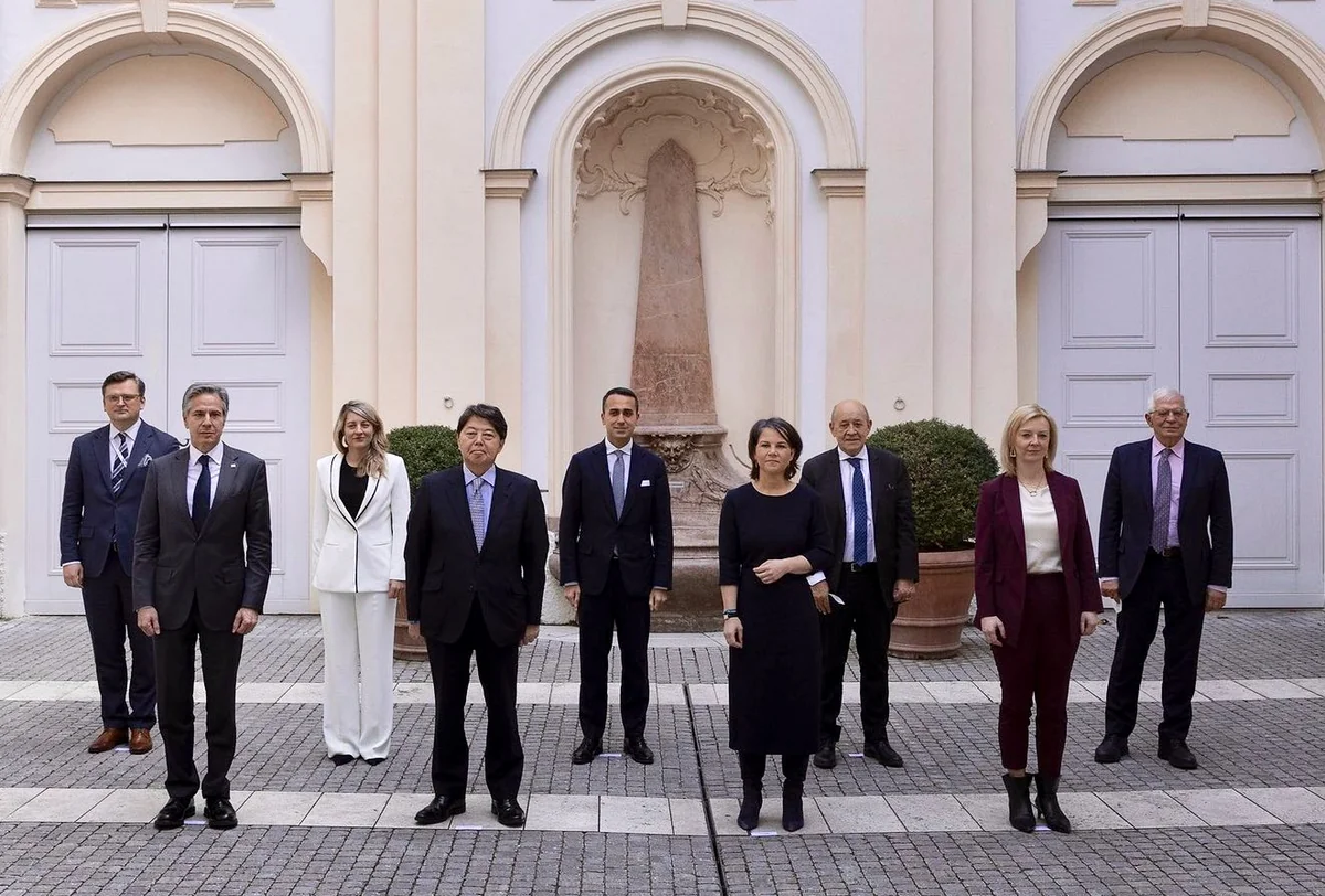 Aİ: “Rusiya rəhbərliyini görünməmiş təcrid gözləyir”