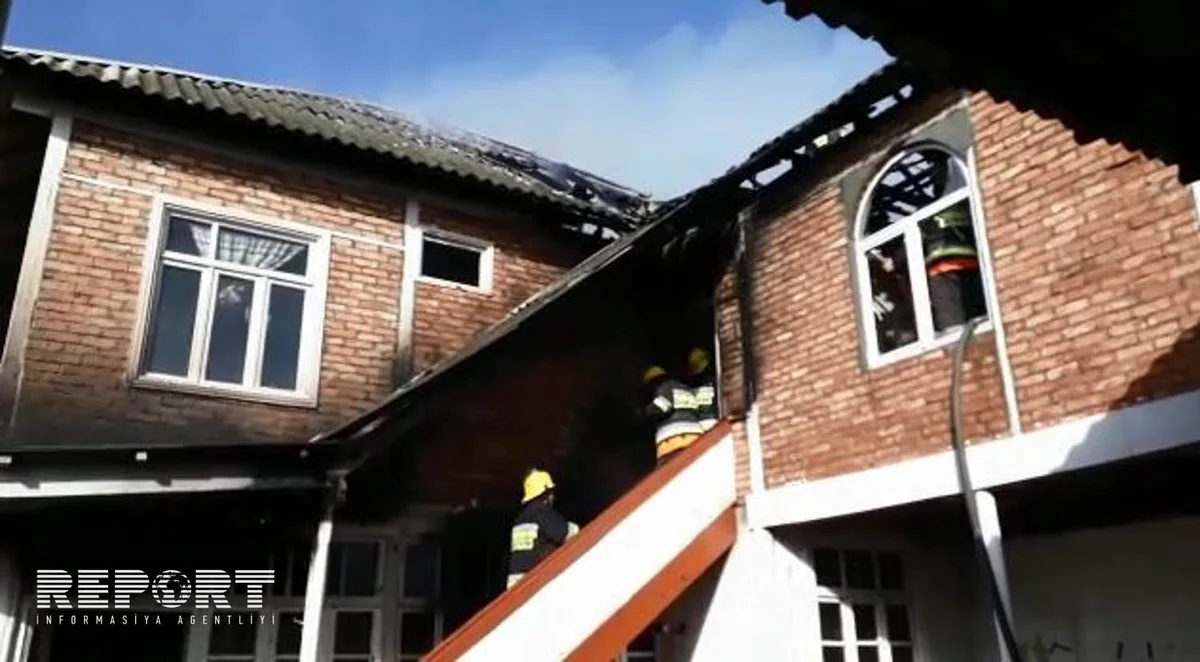 В Уджаре сгорел дом - ФОТО - ВИДЕО - ОБНОВЛЕНО