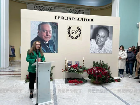 Moskvada Heydər Əliyevin xatirəsi anılıb