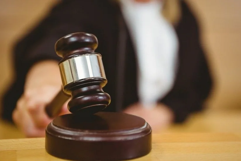 Bakıda dələduzluq etməkdə təqsirləndirilən sayt rəhbərinə hökm oxunub