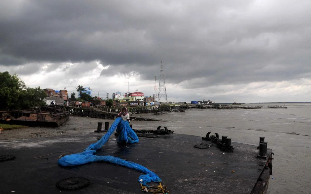 Cyclone Sitrang kills nine in Bangladesh 