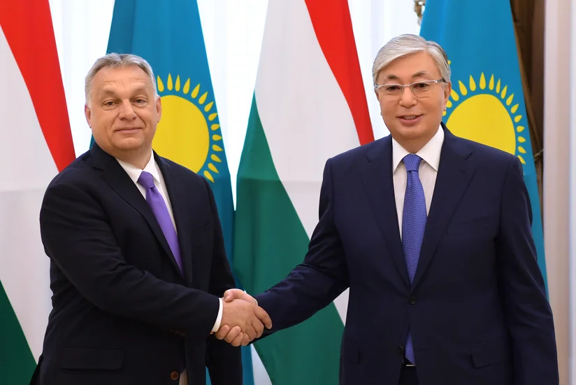 Qazaxıstan Prezidenti Macarıstanın Baş naziri ilə əməkdaşlıq məsələlərini müzakirə edib