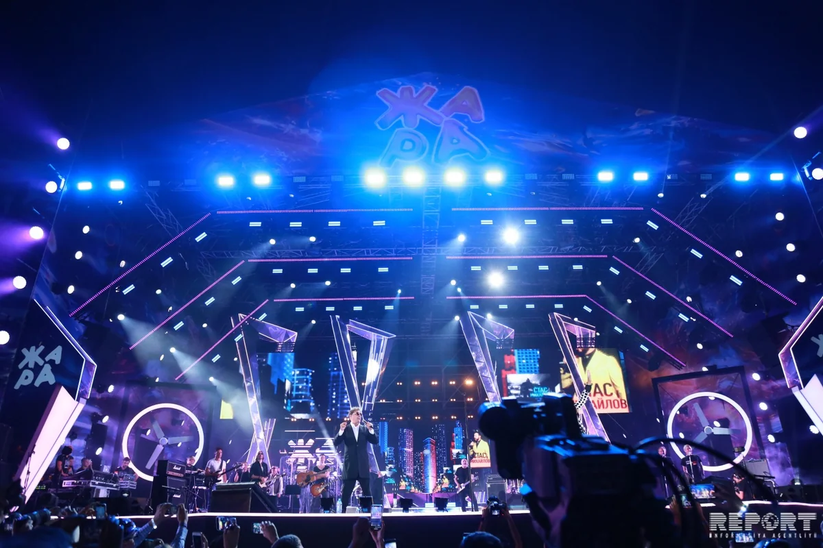 Bakıda “JARA” festivalının qala konsertindən görüntülər - VİDEOREPORTAJ