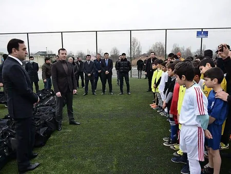 İsmayıllıda süni örtüklü meydança istifadəyə verilib
