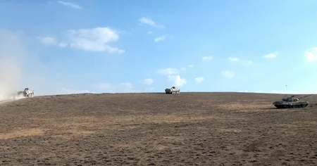 Taktiki təlimlər Quru Qoşunları bölmələrinin iştirakı ilə davam edir