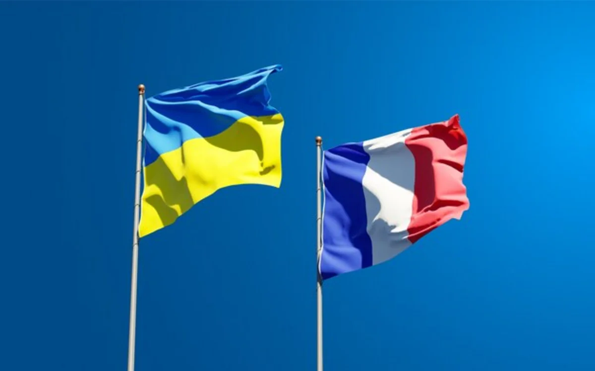 Франция призвала всех соотечественников немедленно покинуть Украину