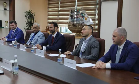 MOK-un baş katibi Özbəkistandakı növbədənkənar prezident seçkilərini müşahidə edib