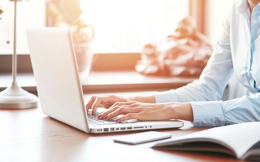 Paytaxtda I sinfə qeydiyyatla bağlı suallar cavablandırılıb