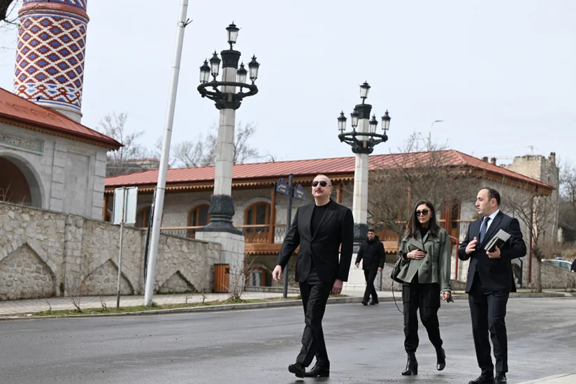 Prezident İlham Əliyevin sosial şəbəkə hesablarında Şuşaya səfərdən görüntülər paylaşılıb