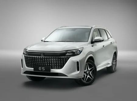 VOLT AVTO arzuları gerçəyə çevirir: DFSK E5 modeli artıq Azərbaycanda