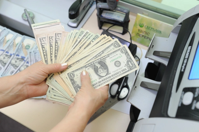 Azərbaycana xaricdən pul köçürmələri 32% artıb