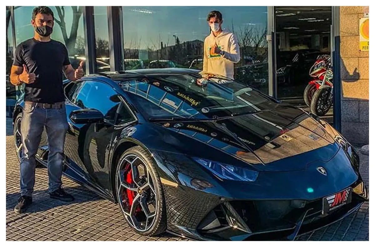 Barselonanın 22 yaşlı oyunçusu ilk qolunu vurub Lamborghini aldı