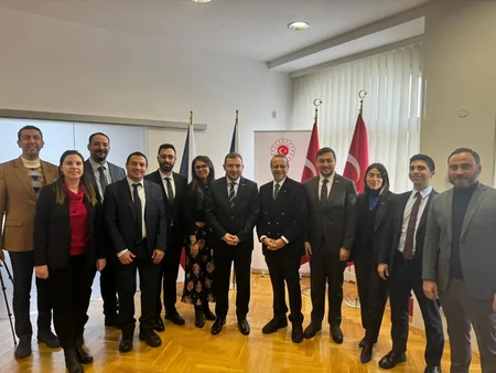 Türkiyənin 100 illiyi tədbirləri çərçivəsində Praqada süni intellekt tədbiri keçirilib