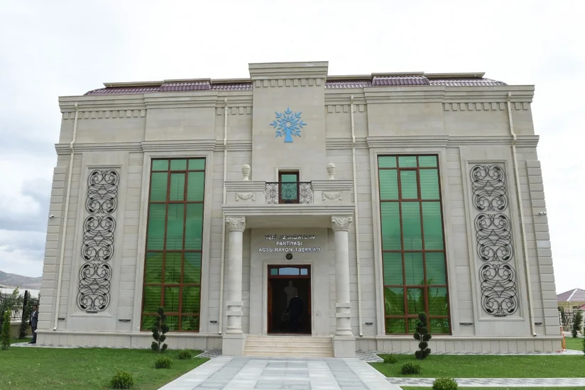 ​YAP-ın Ağsu rayon təşkilatının yeni inzibati binasının açılışı olub