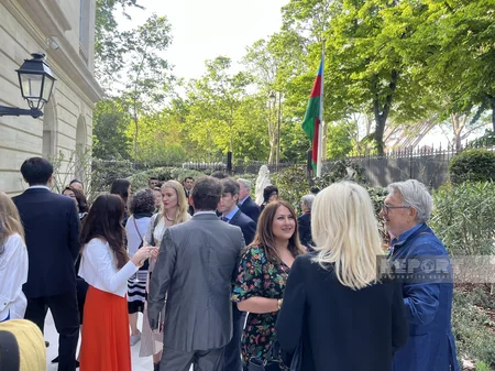 Fransada Xurşidbanu Natəvanın vandalizmə məruz qalan heykəlinin bərpadan sonra açılışı olub