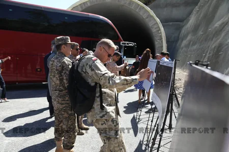 Foreign diplomats view works done on Ahmadbayli-Fuzuli-Shusha highway 