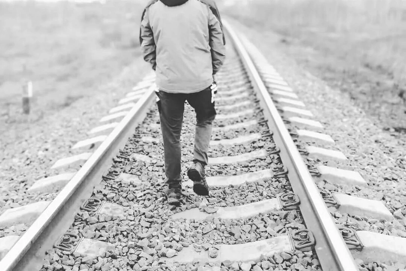 Bakıda yük qatarı 42 yaşlı kişini vurub