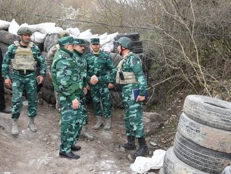 Presidential Aide, State Border Service Chief visit contact line with Armenia