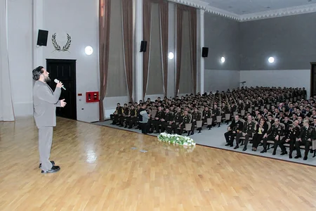 Hərbi institutun yaranmasının ildönümünə həsr olunan tədbir keçirilib