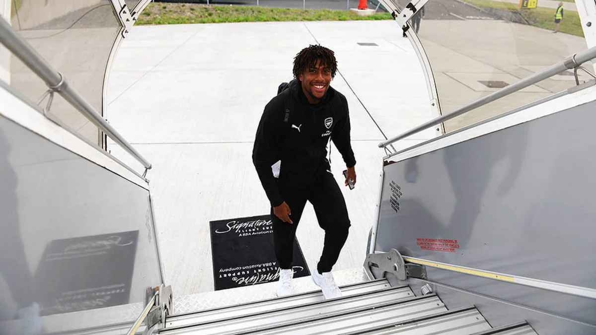 Arsenal Qarabağla oyun üçün Bakıya yola düşüb - FOTO