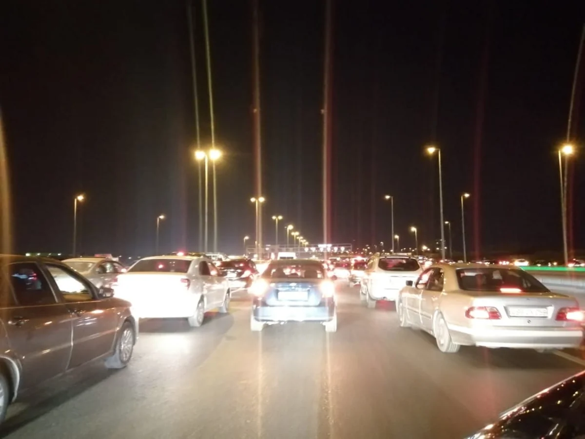 Bakıda yol qəzası tıxaca səbəb olub