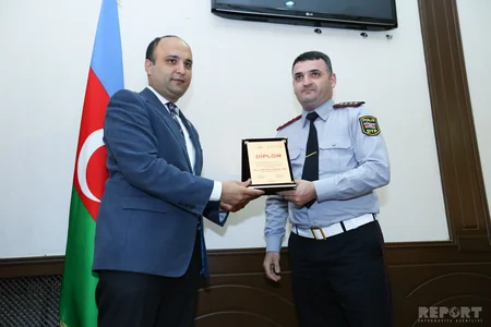 Xidmətdə fərqlənən yol polisləri mükafatlandırılıb - SİYAHI