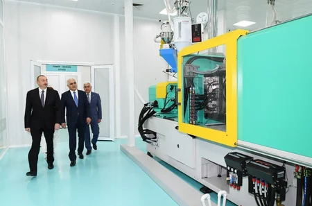 Prezident İlham Əliyev Pirallahı Sənaye Parkında şpris istehsalı zavodunun açılışında iştirak edib - ƏLAVƏ OLUNUB