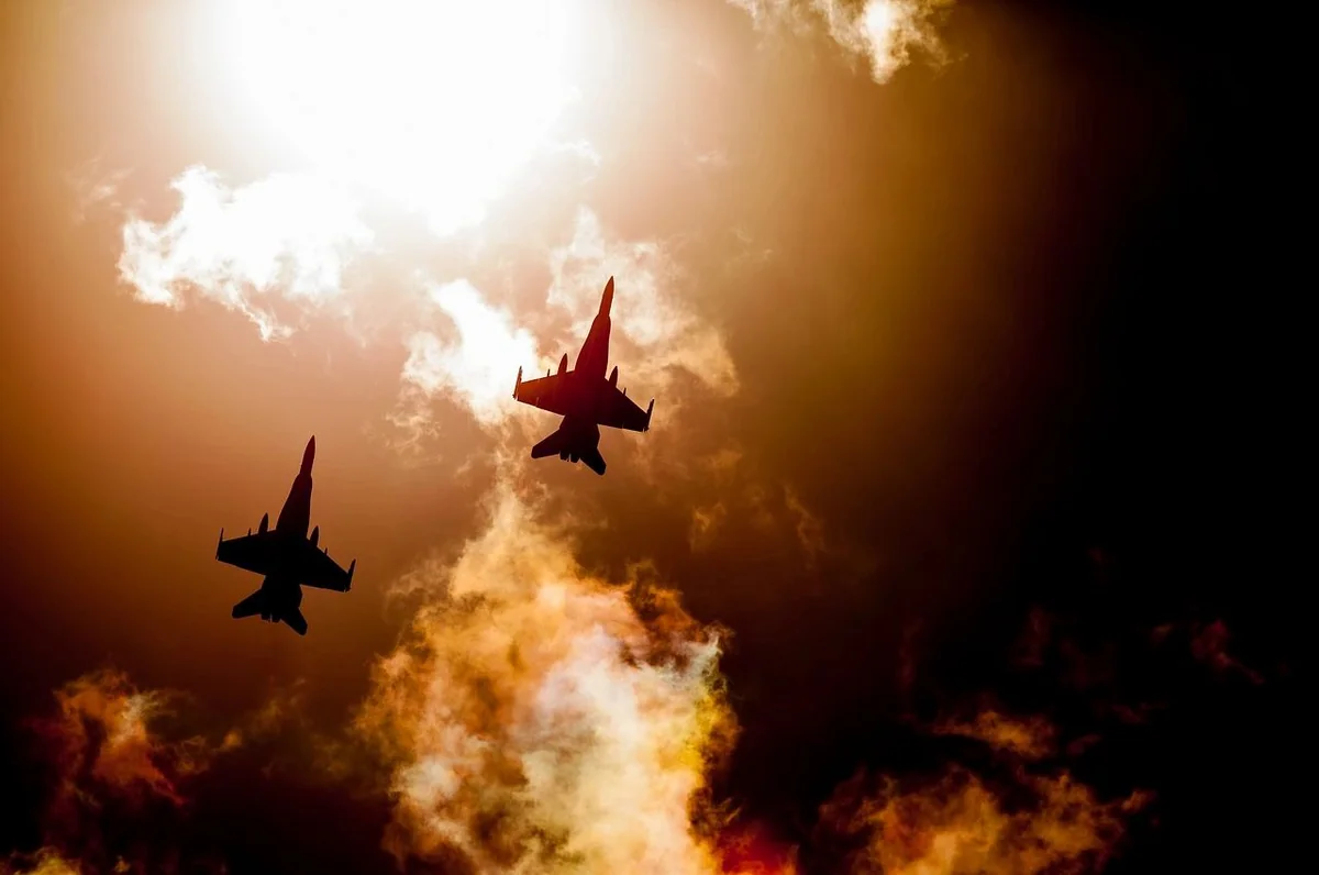 Taiwan tracks 33 Chinese military aircraft, 6 naval ships