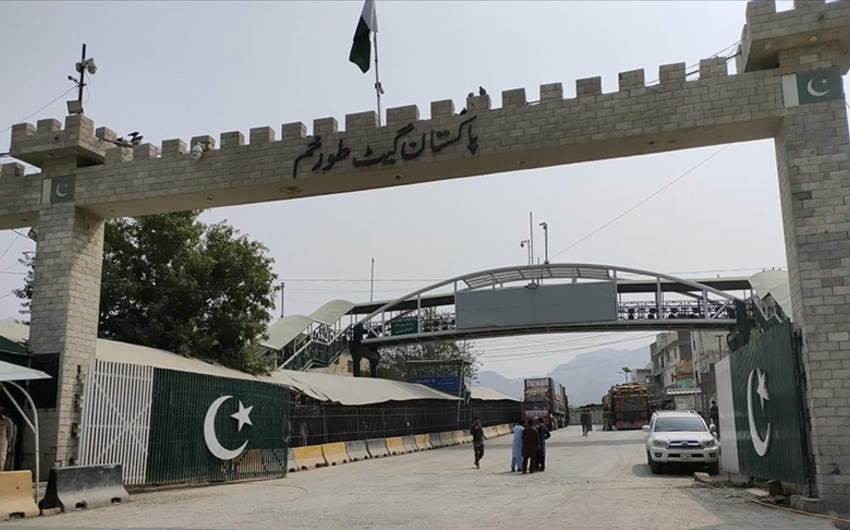Torkham border between Afghanistan, Pakistan reopens