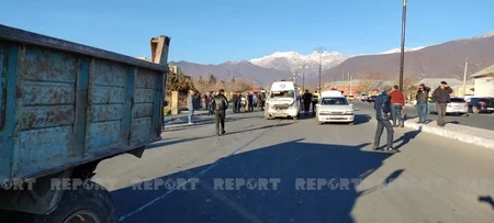 Şəkidə koronavirus xəstəsini aparan təcili yardım maşını qəzaya düşüb, xəsarət alanlar var