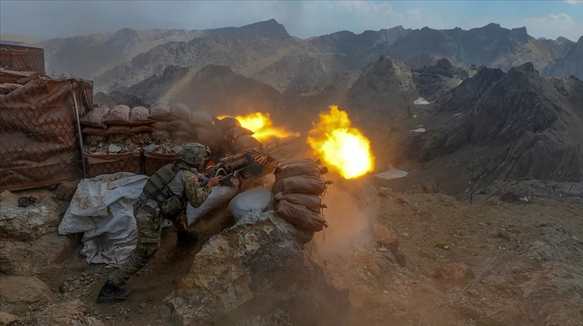 Türkiyə hərbçiləri terrorçuları məhv edib