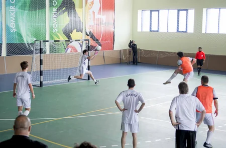 Şahmatçılar futbol oynadı