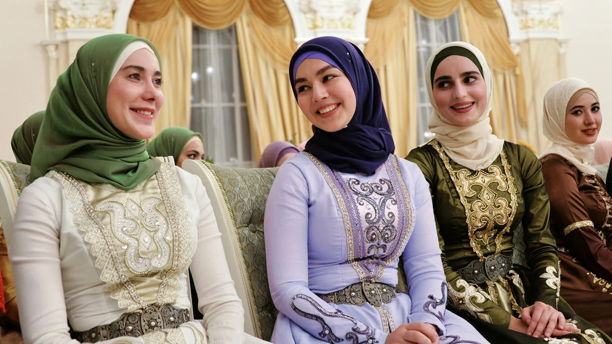 Özbəkistanda hicab taxmağa icazə verilib