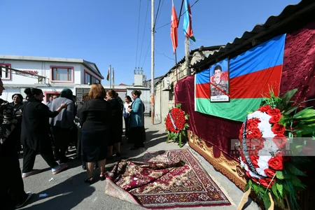 30 il sonra Xocavənddə meyitinin qalıqları tapılan şəxs Füzulidə dəfn olunub - YENİLƏNİB-3