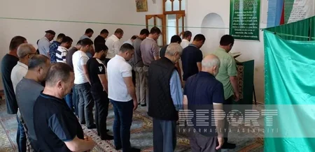 Gəncədə bayram namazı qılınıb